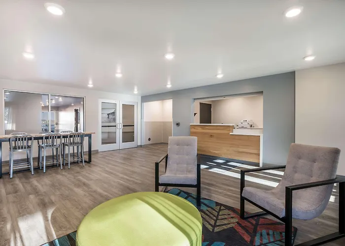 Woodspring - Chicago Hotel Gurnee