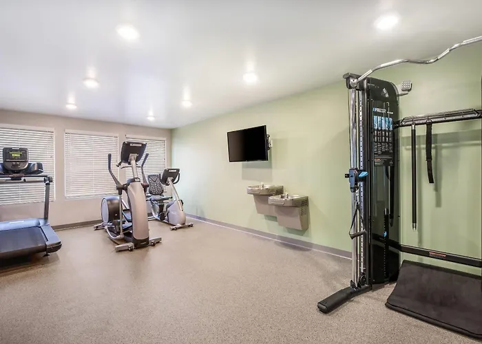 Woodspring - Chicago Gurnee